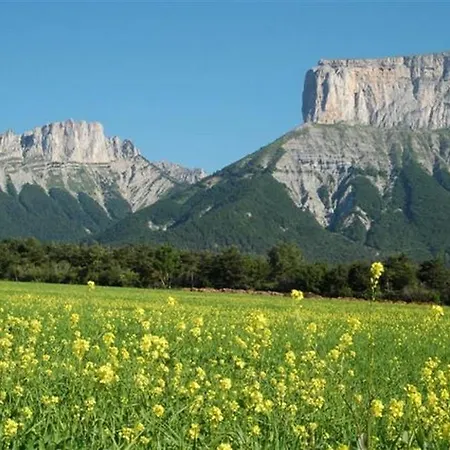 فندق Au Gai Soleil Du Mont-aiguille 2*
