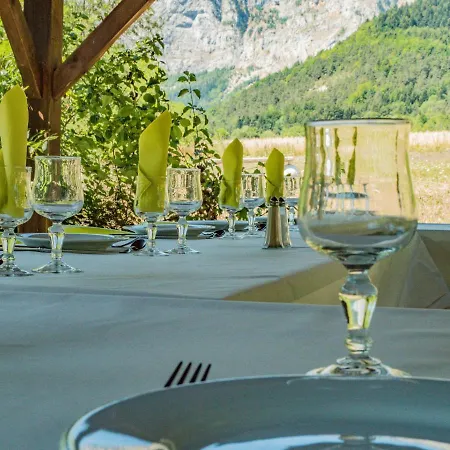 Au Gai Soleil Du Mont-aiguille Hotel Chichilianne